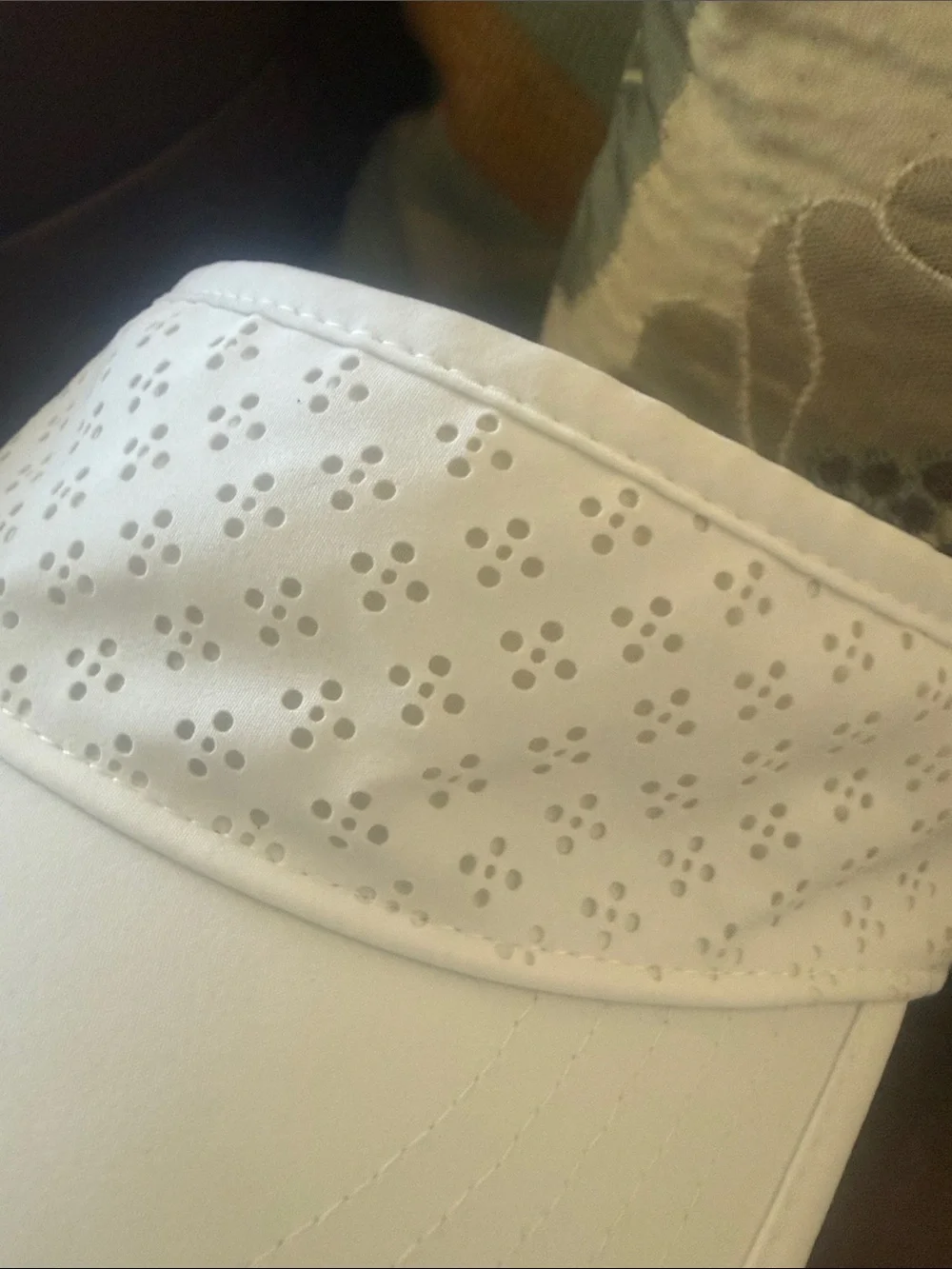 WALTER HAGEN NWT ladies white perforated sun visor